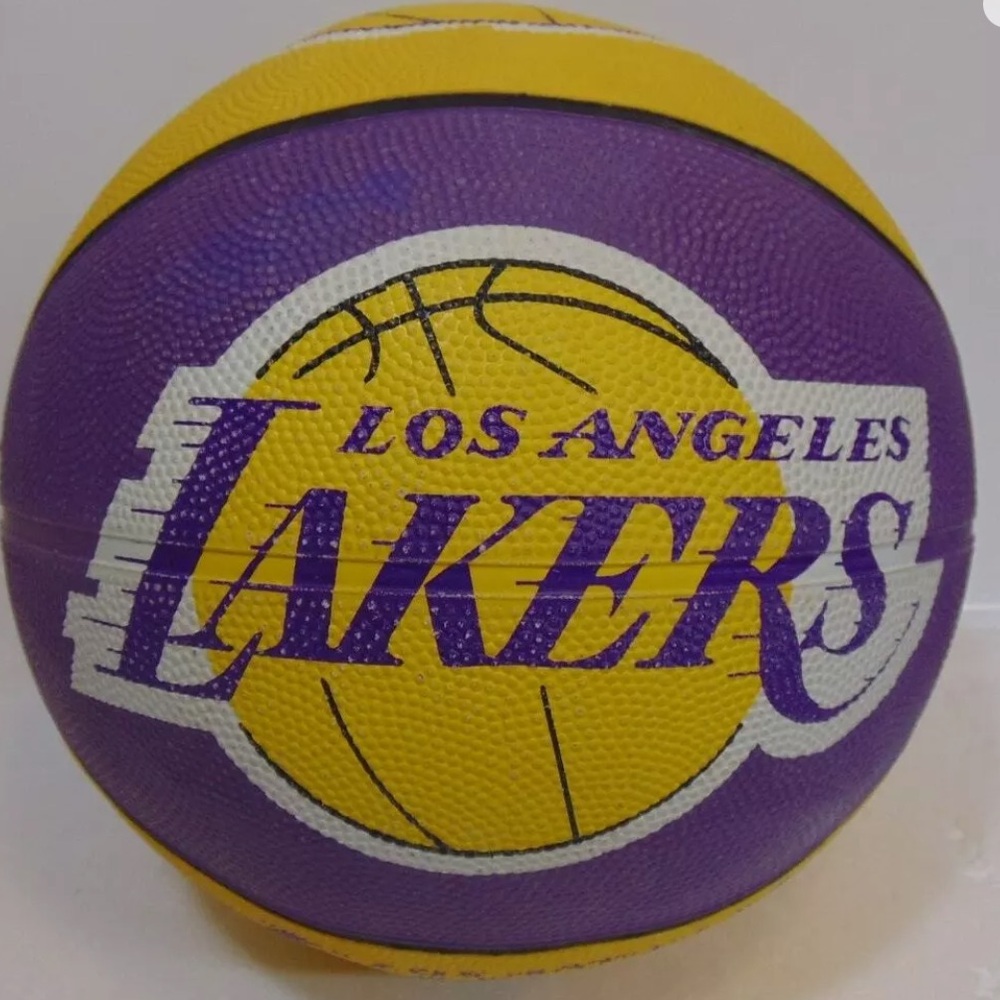 NBA LOS ANGELES LAKERS OUTDOOR BASKETBALL